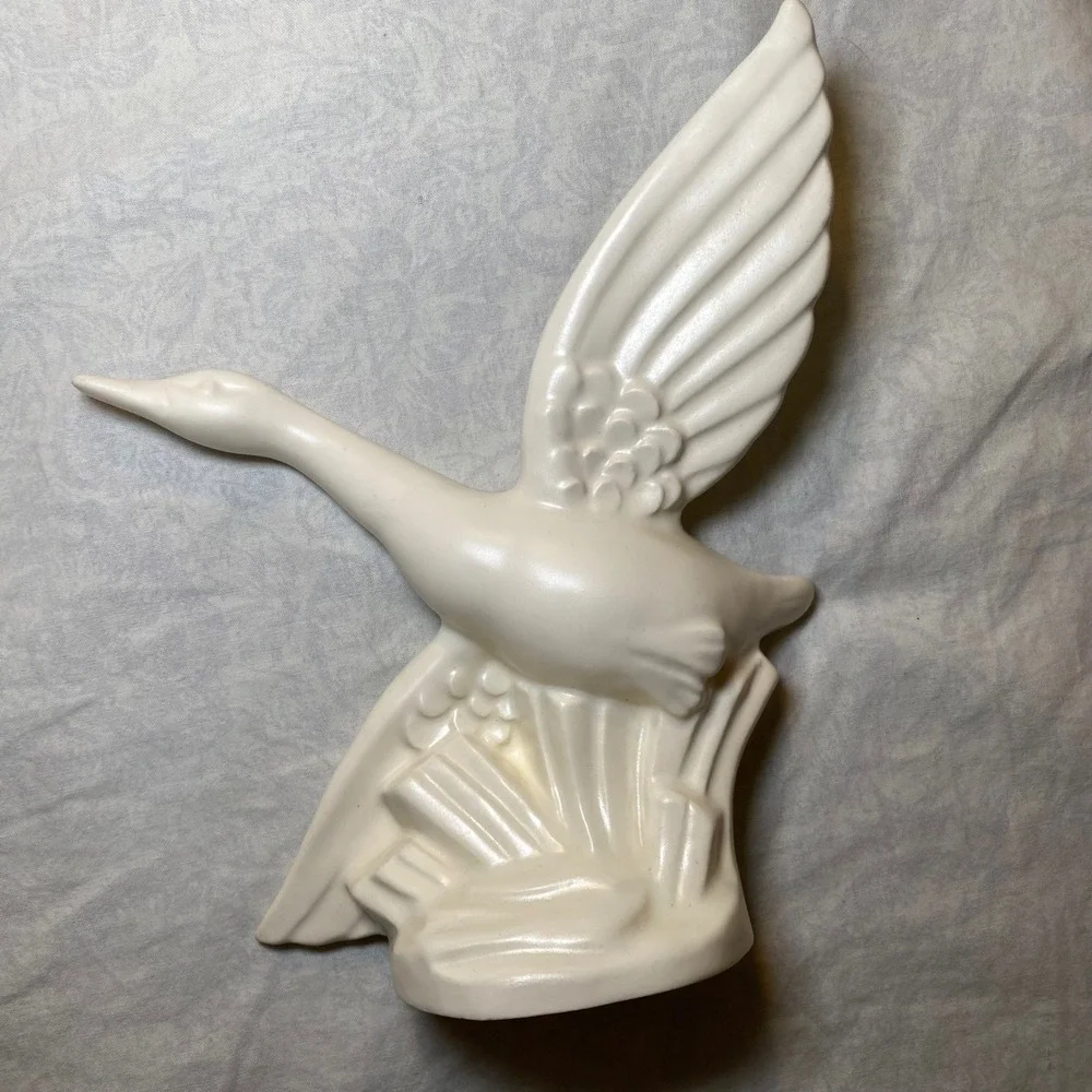 Vintage Royal Haeger‎ USA Swan Pair 8694 8695 White Pottery Centerpiece Inserts